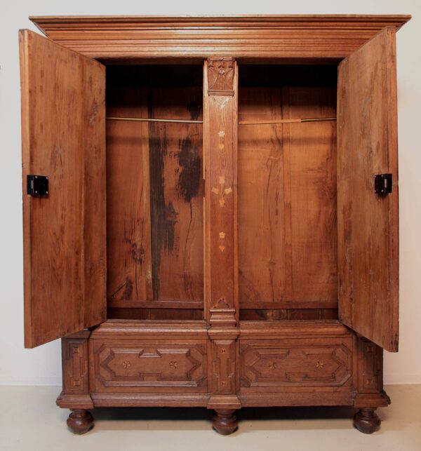 Original Barock Dielenschrank aus Eiche