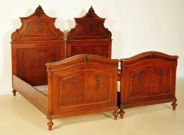 Doppelbett aus dem Pfeiferl Barock